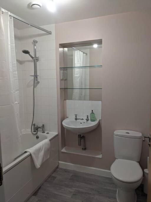 Homely 2 Bed Duplex With A River View サウサンプトン エクステリア 写真
